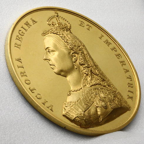 イギリス 1887年 ヴィクトリア女王 即位50周年記念 金メダル 裸