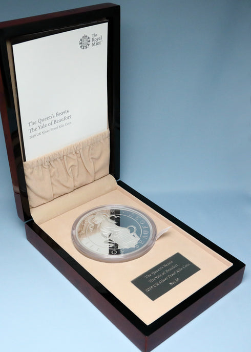 イギリス 2019年 クイーンズビースト "The Yale of Beaufort" 500ポンド(1kg)銀貨:裸-UNIVERSAL COIN