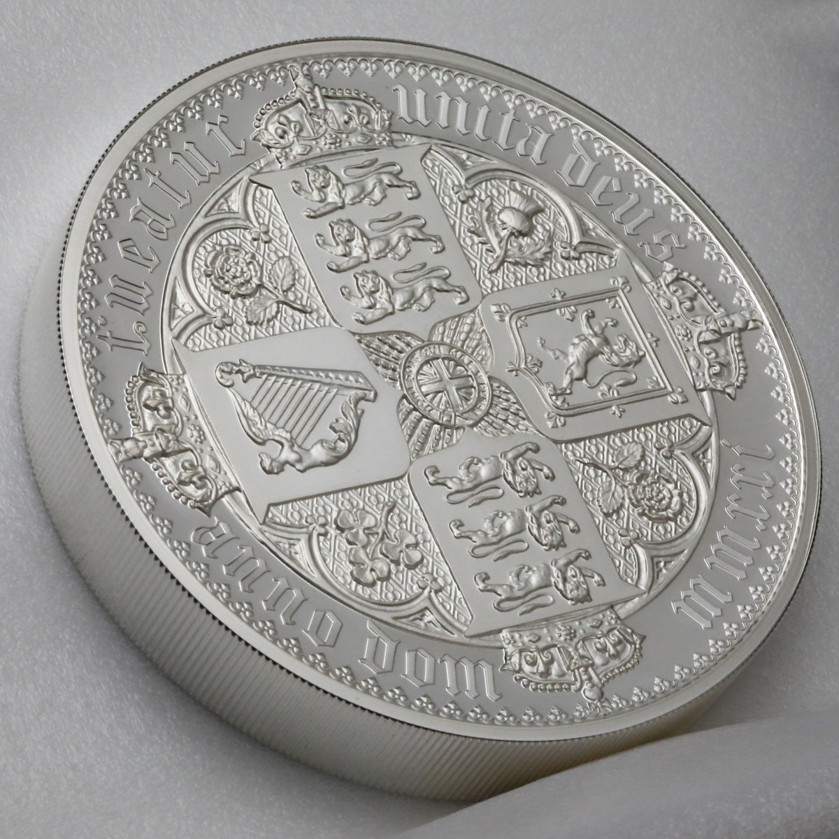 イギリス 2021年 エリザベス2世 ゴチッククラウン Quartered Arms 10ポンド 5oz 銀貨：裸
